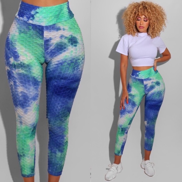 . Diva Boutique Blue Multicolor Tie Dye Scrunch Butt Leggings - Picture 1 of 7